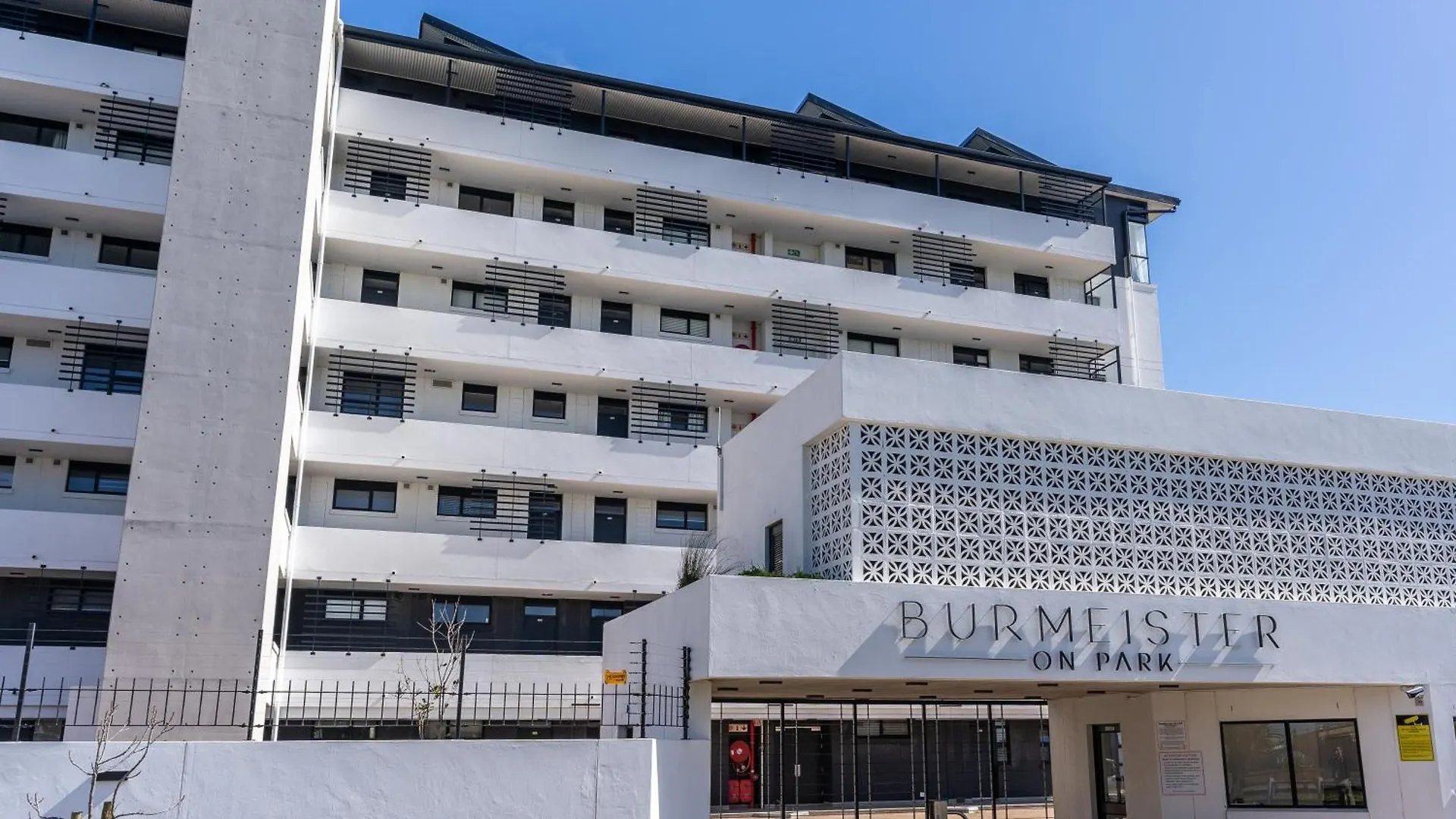 Burmeister 606 - Top Floor 2 Bedroom Apartment With Ocean Views - Onsite Parking Cape Town 0*,