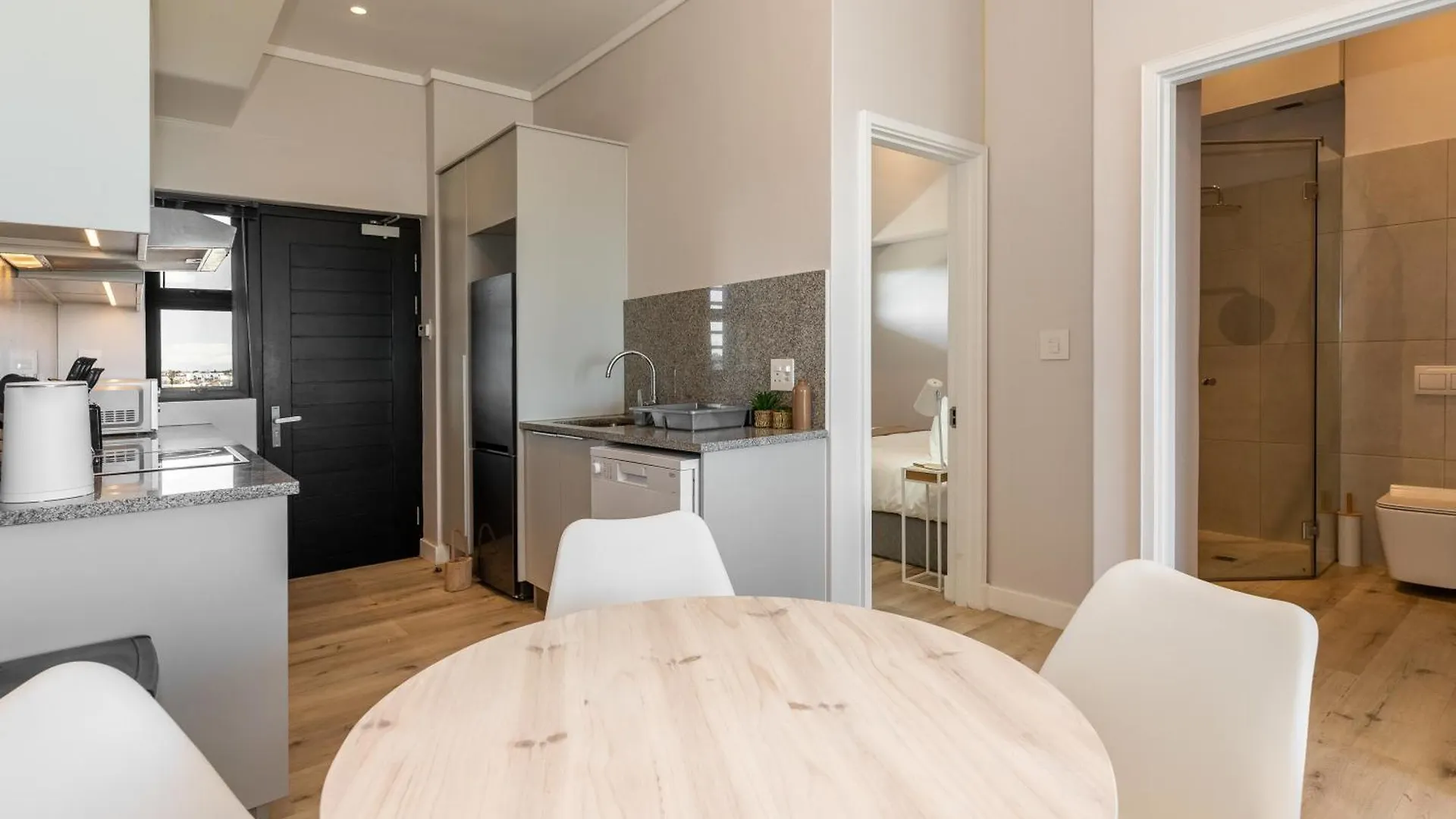 Burmeister 606 - Top Floor 2 Bedroom Apartment With Ocean Views - Onsite Parking Città del Capo