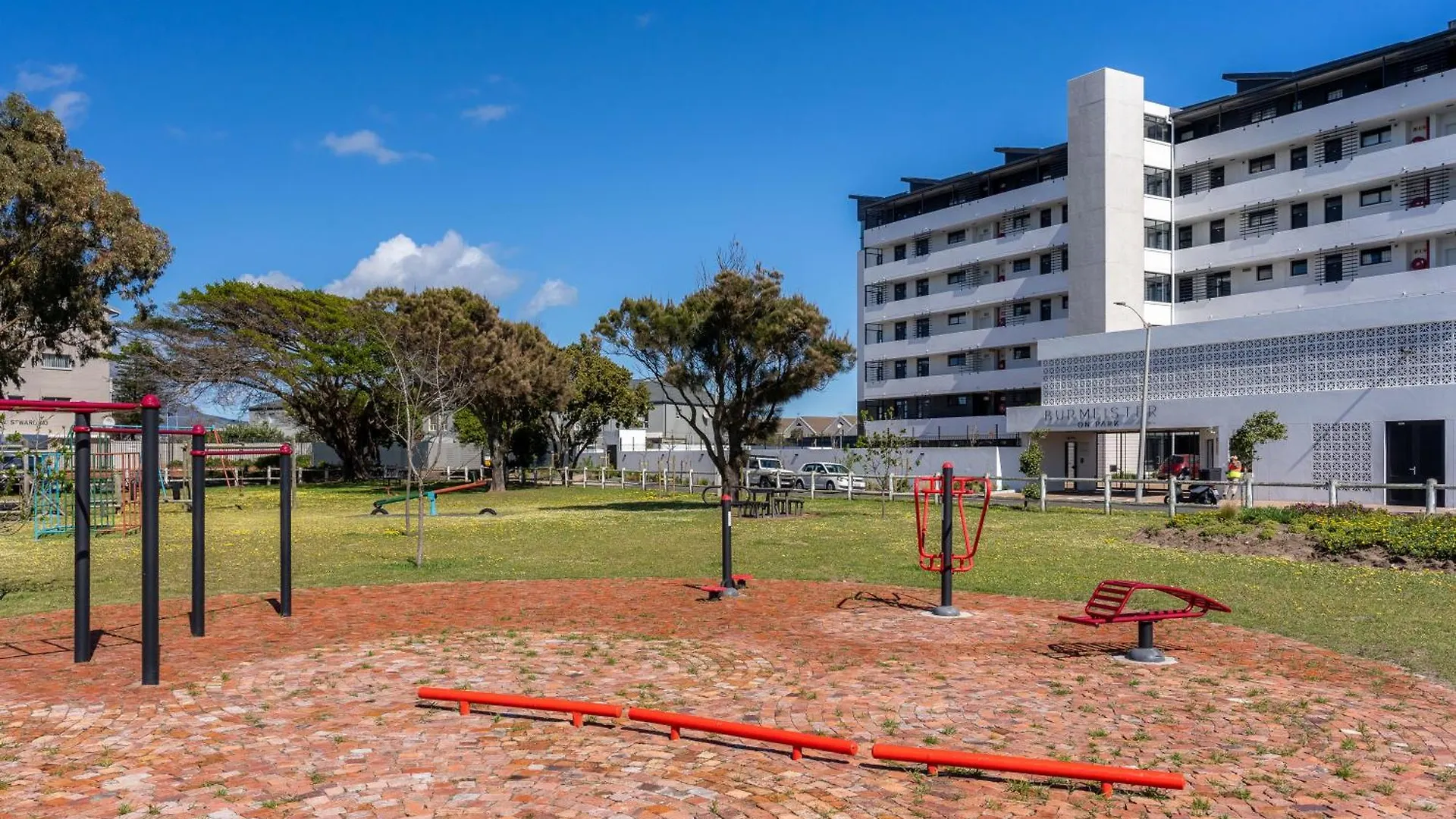 Burmeister 606 - Top Floor 2 Bedroom Apartment With Ocean Views - Onsite Parking Città del Capo